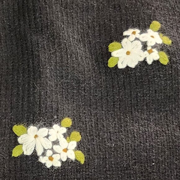 black Tube top with flowers - Picture 2 of 2